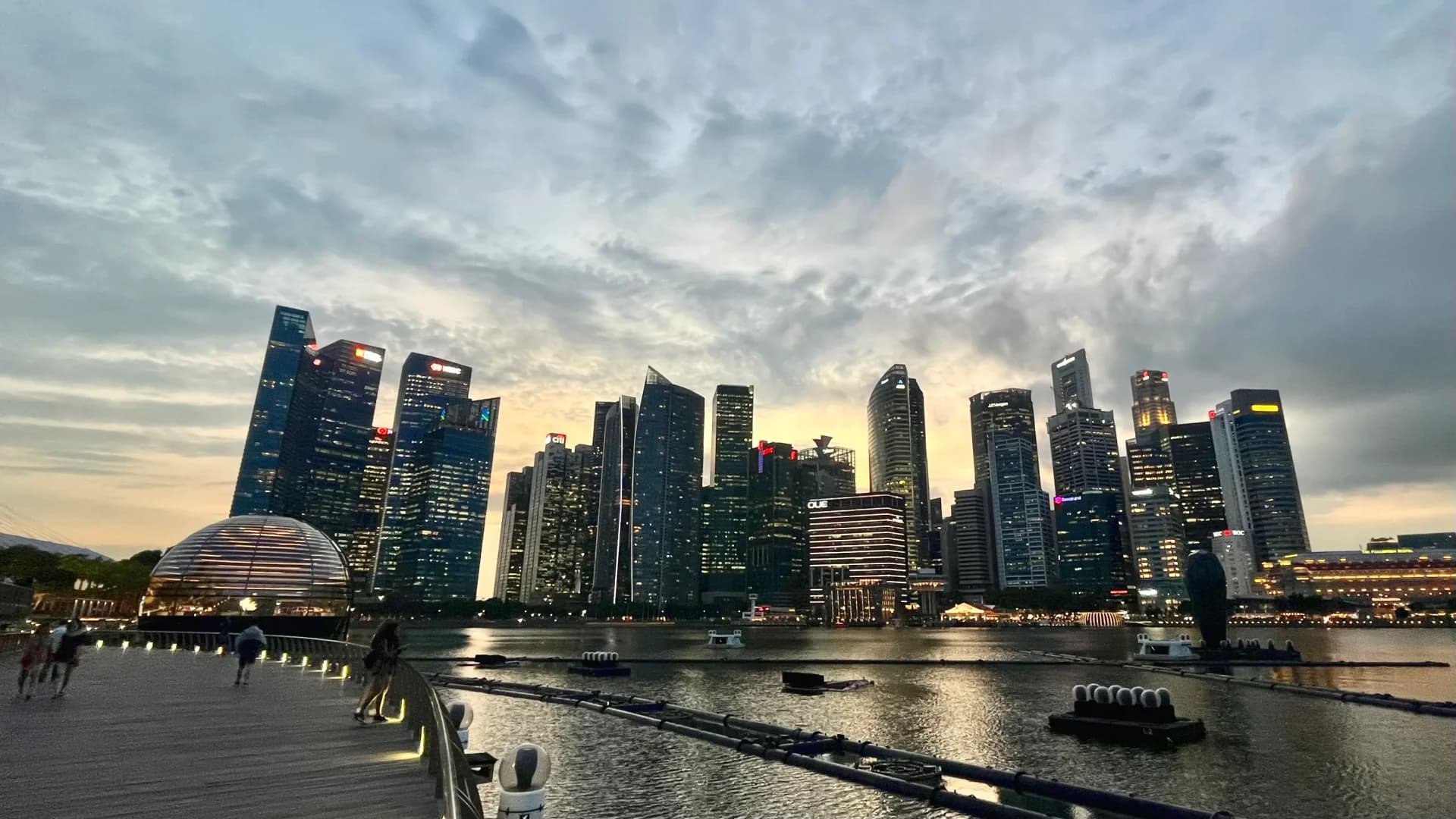 Singapore’s skylines during sunset